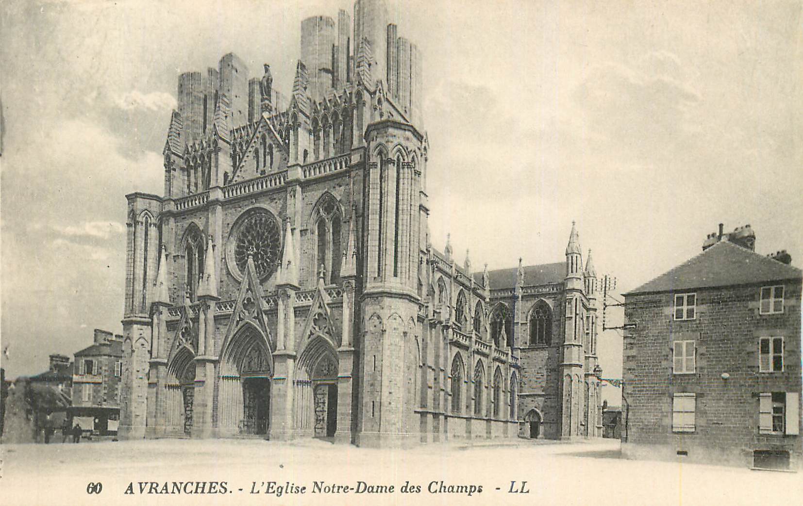 Avranches - L'Église Notre-Dame des Champs - LL