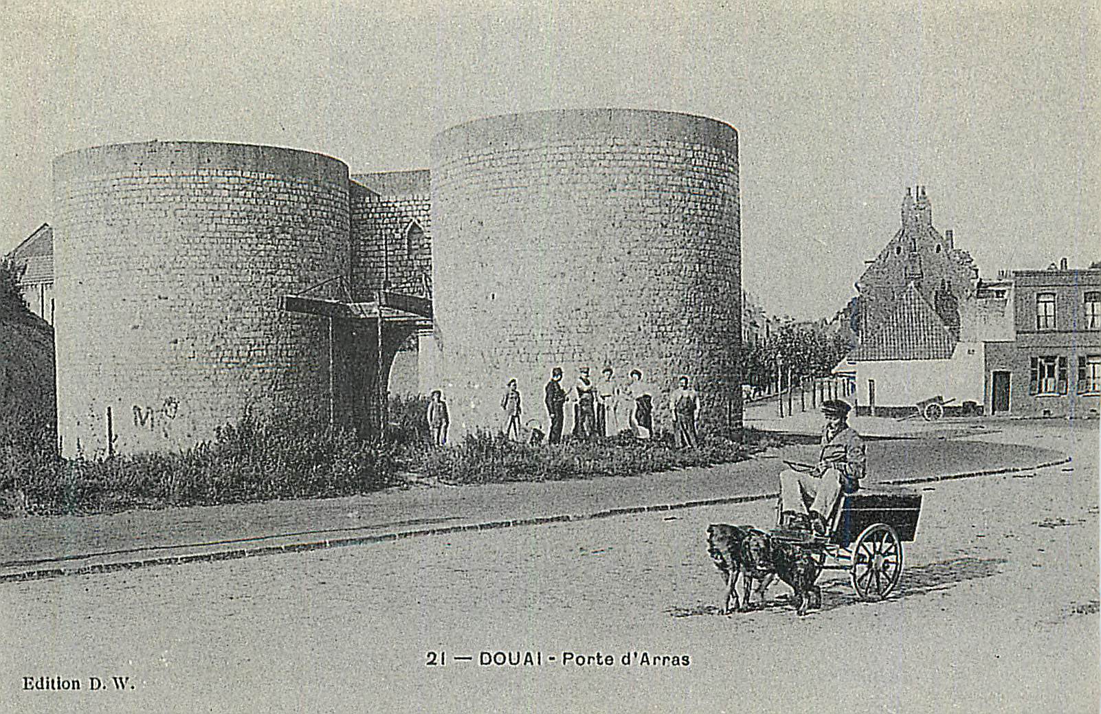 REPRO Douai Porte d'Arras Voiture a chiens
