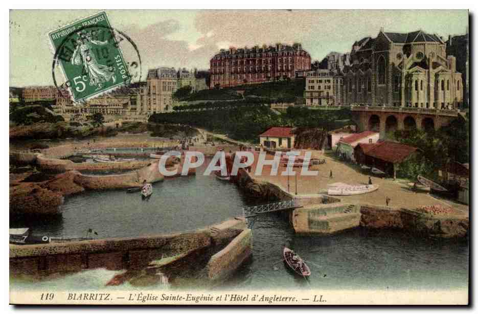 Biarritz CPA L'eglise Sainte Eugenie et l'hotel d'Angleterre