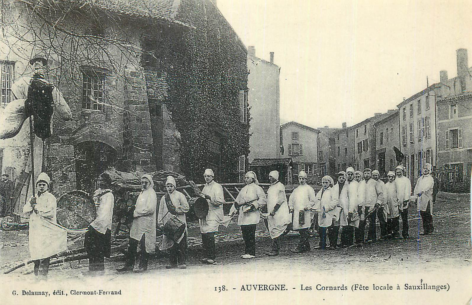 REPRO Auvergne Les Cornards (Fete Locale a Sauxillanges)