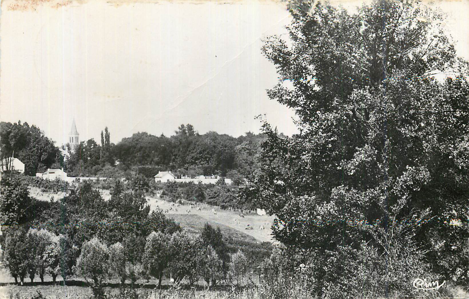 CPM Villecresnes (S et O) Le Clocher de Villecresnes et la Vallee Vue de la Route de Mandres