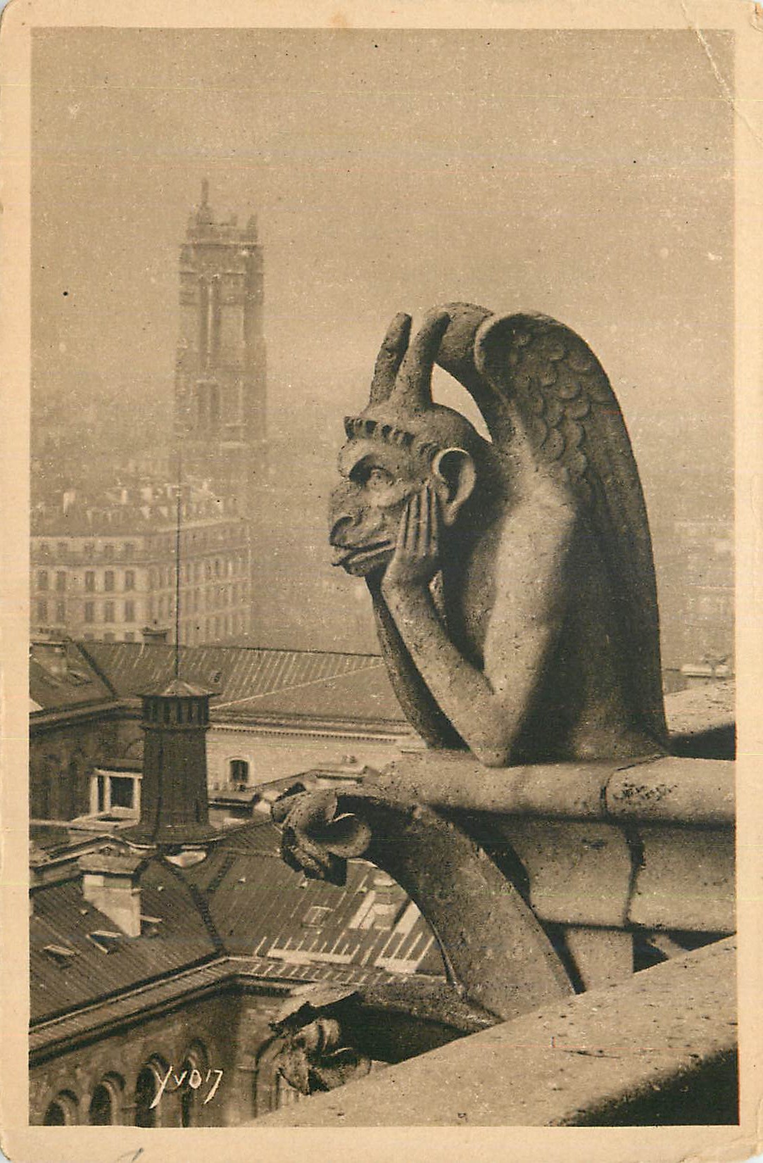 CPA Paris en Flanant Notre Dame de Paris Chimere (le Stryge)