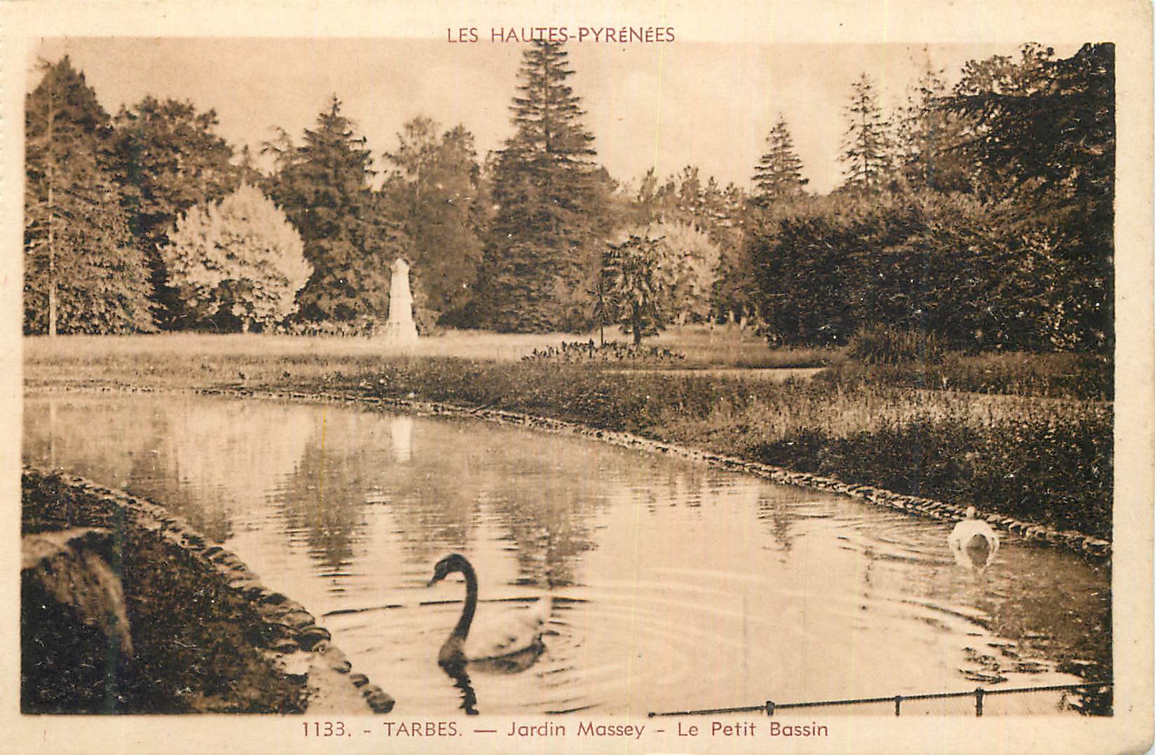 Tarbes — Jardin Massey — Le Petit Bassin — Les Hautes-Pyrénées