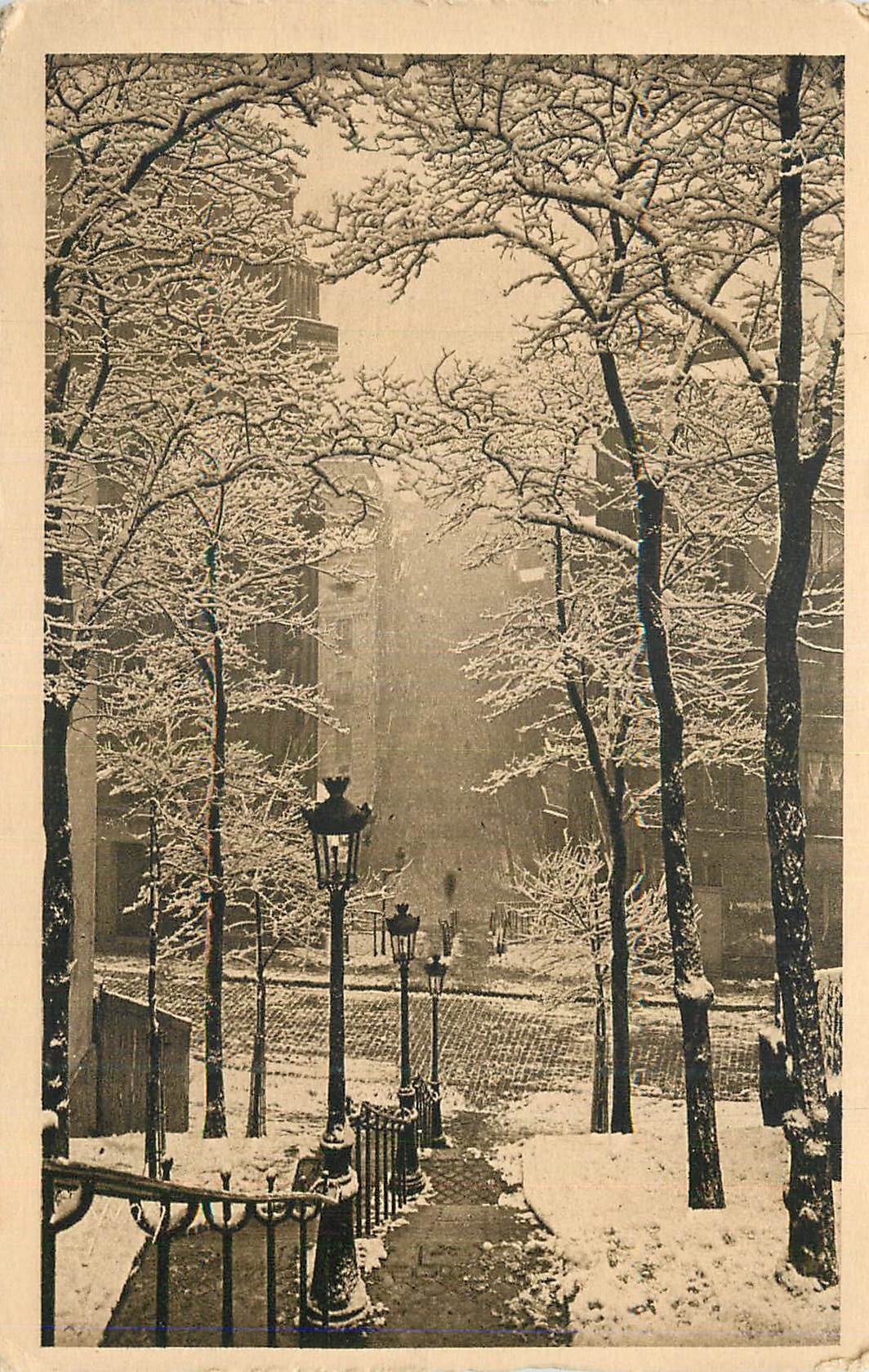 CPA Paris en Flanant Montmartre sous la Neige
