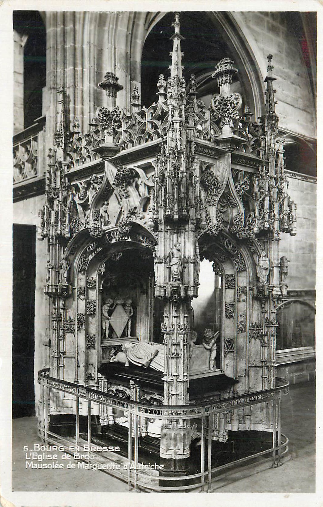 CPM Bourg en Bresse L'Eglise de Brou Mausolee de Marguerite d'Autriche