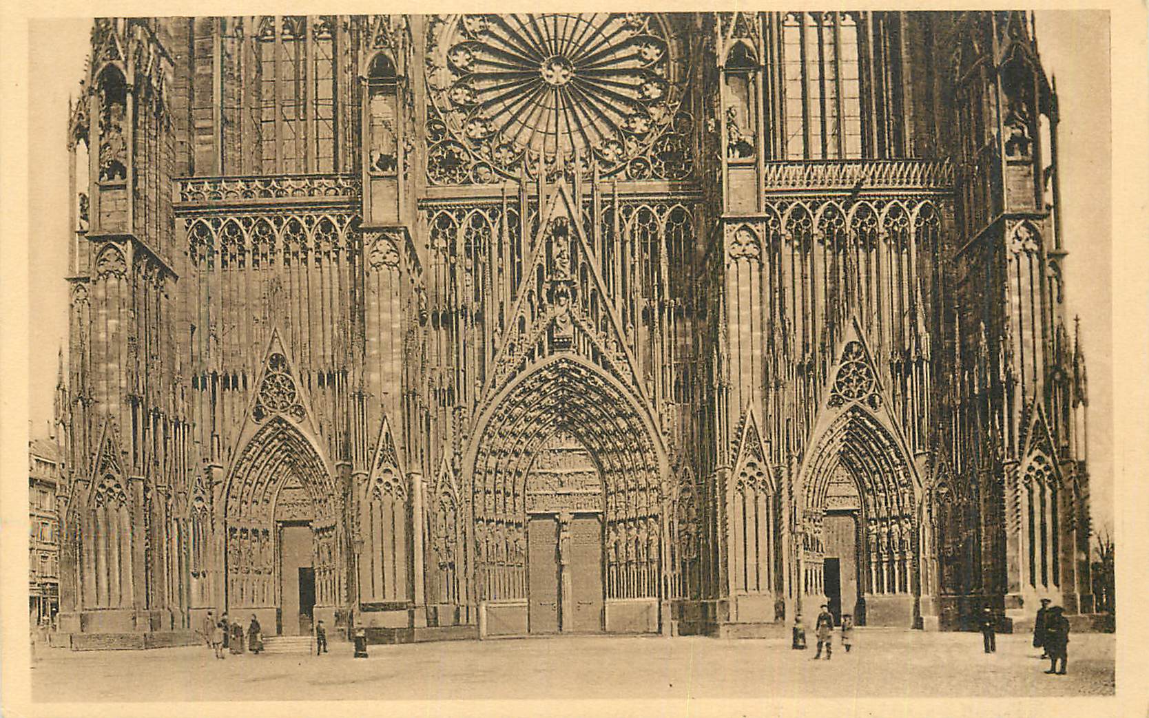 CPA Cathedrale de Strasbourg Les 3 portails de l'Ouest