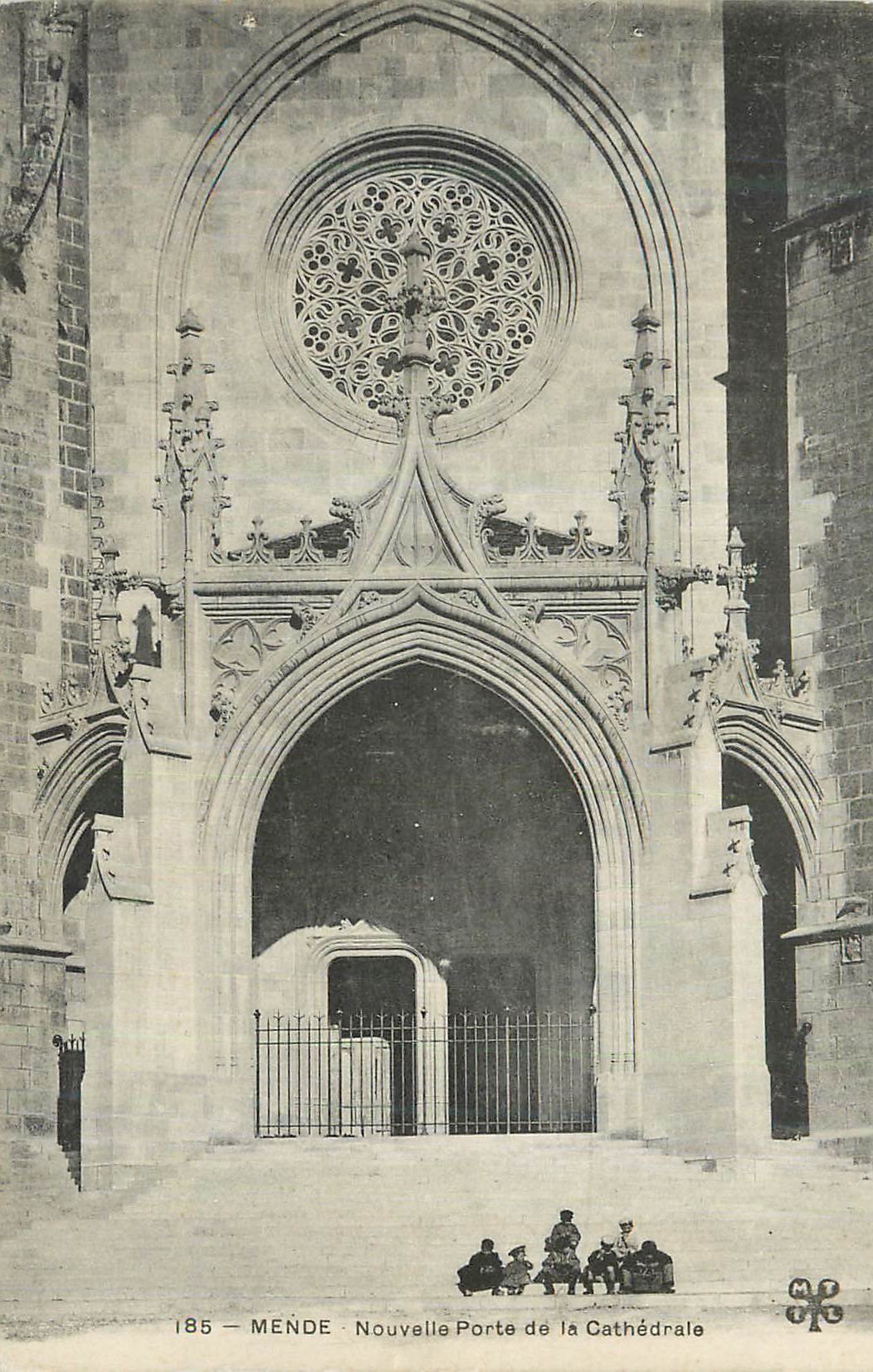 CPA Mende Nouvelle Porte de la Cathedrale