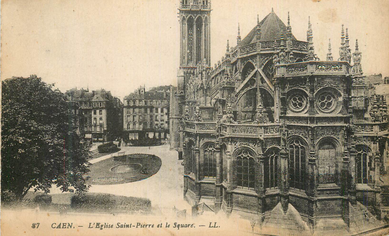 CPA Caen L'Eglise Saint Pierre et le Square