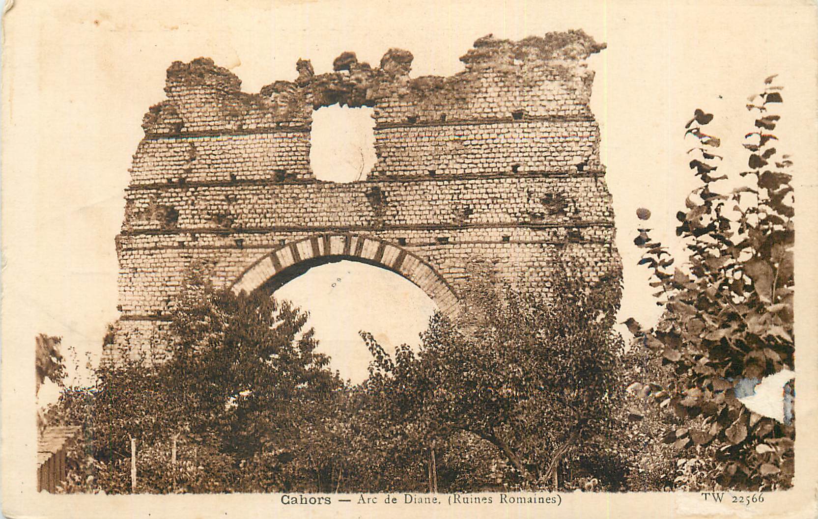 CPA Cahors Arc de Diane (Ruines Romaines)