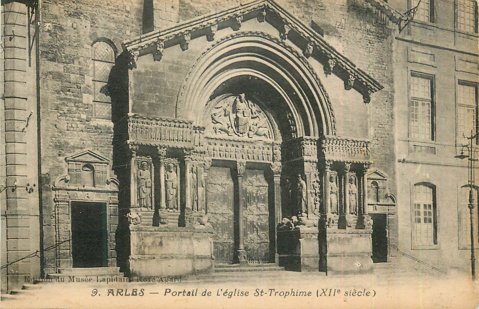 Arles — Portail de l'église St-Trophime (XIIe siècle) — Édition du Musée Lapidaire Rosé Agard