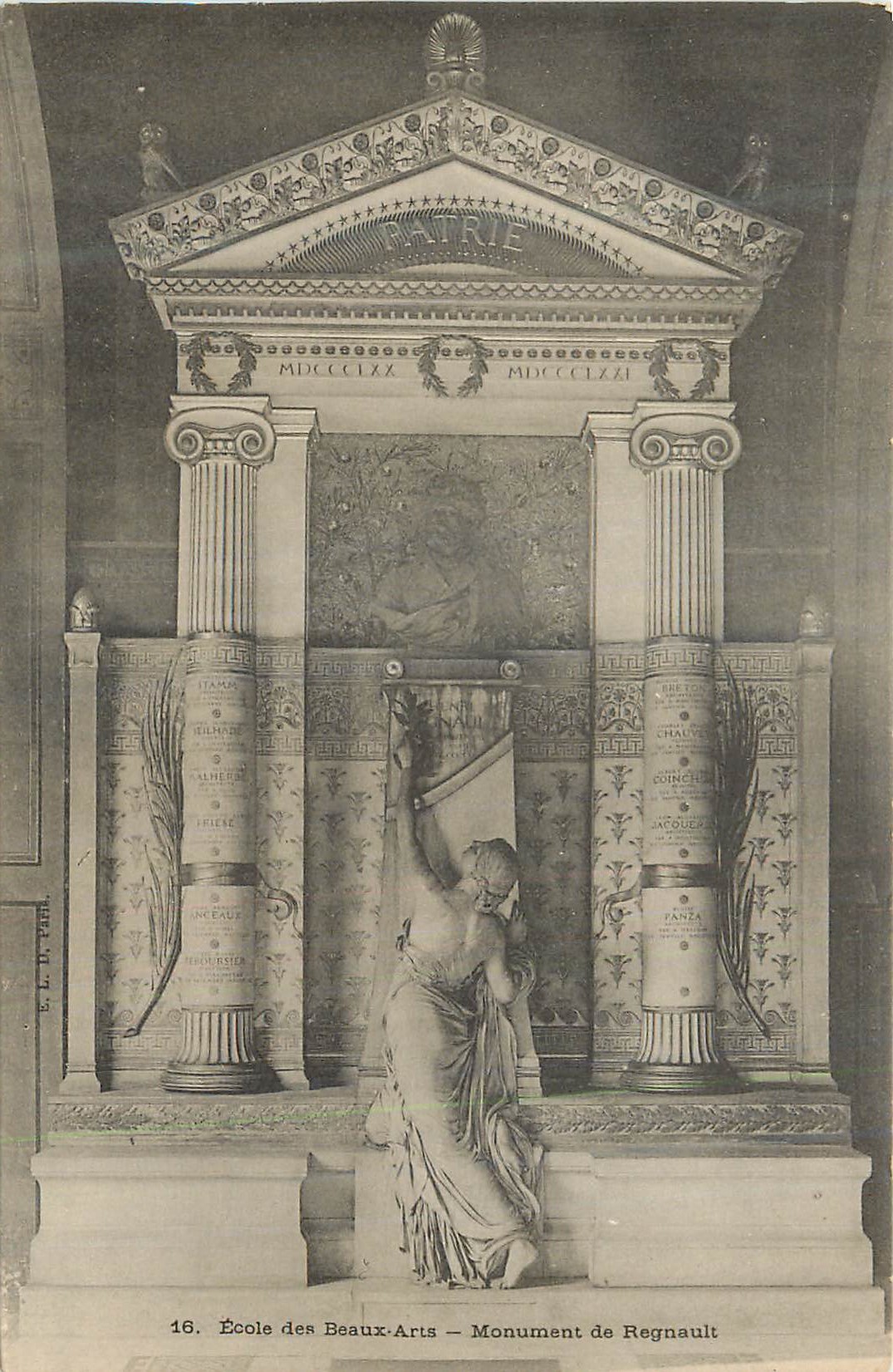 CPA Ecole des Beaux Arts Monument de Regnault