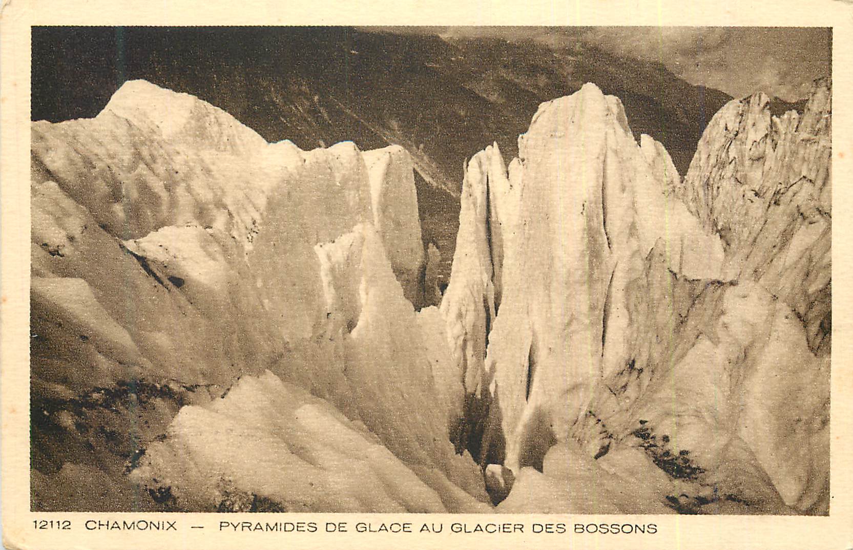 CPA Chamonix Pyramides de Glace au Glacier des Bossons