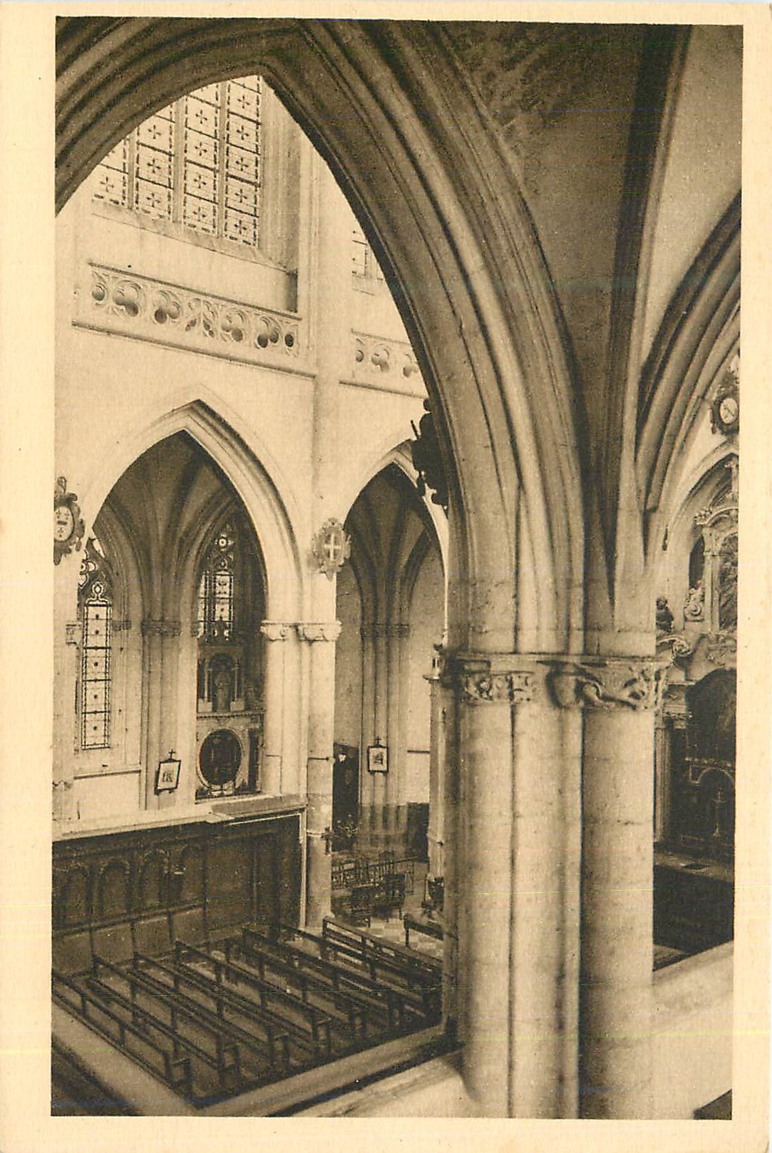 CPA Ecole de Pont Levoy (L et Ch) la Chapelle vue de la Tribune