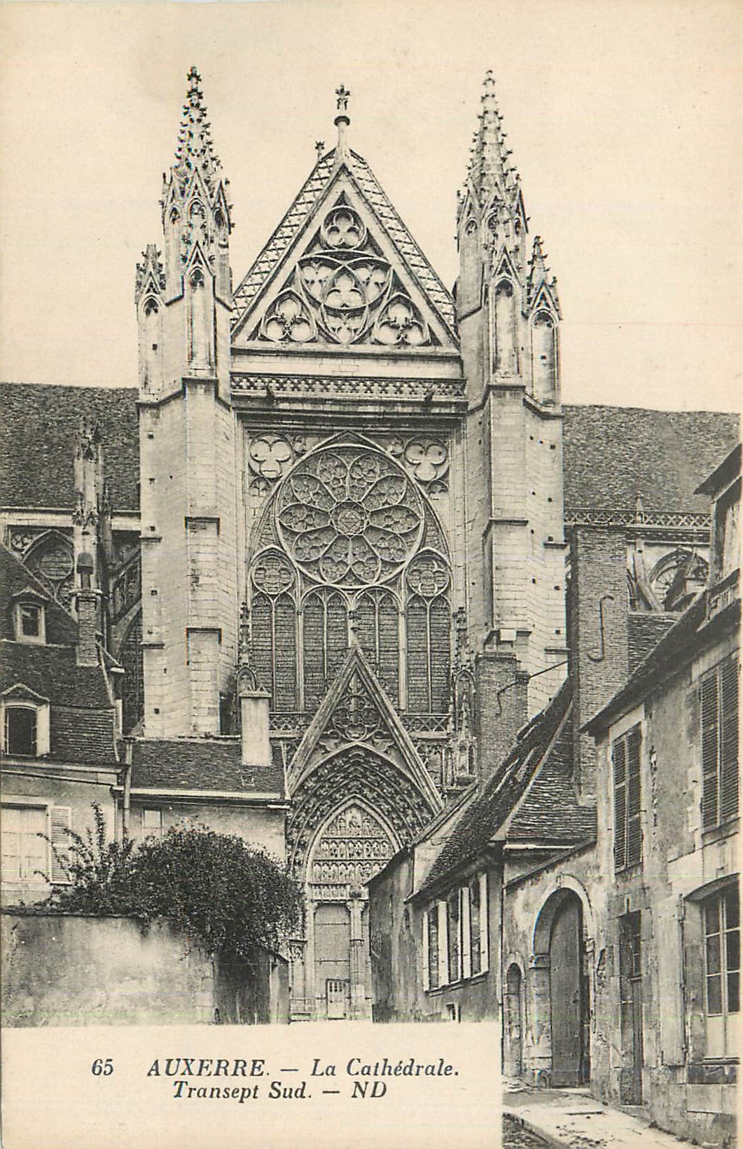 CPA Auxerre La Cathedrale Transept Sud