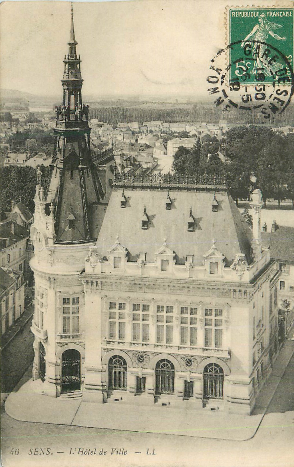 CPA Sens L'Hotel de Ville