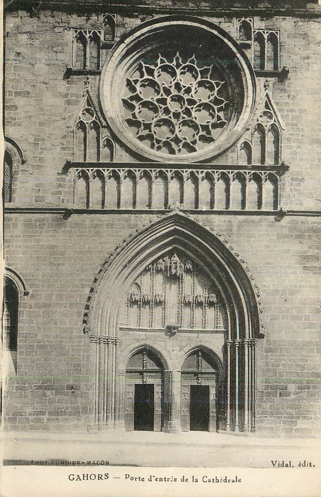 CPA Gahors Porte d'Entree de la Cathedrale