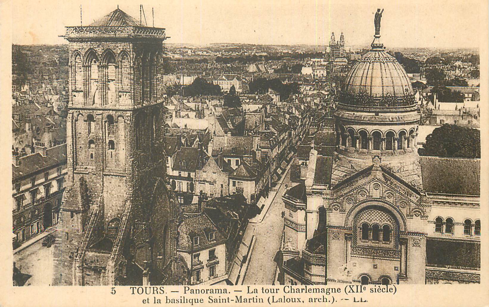 CPA Tours Panorama La Tour Charlemagne (XIIe Siecle) et la Basilique Saint Martin