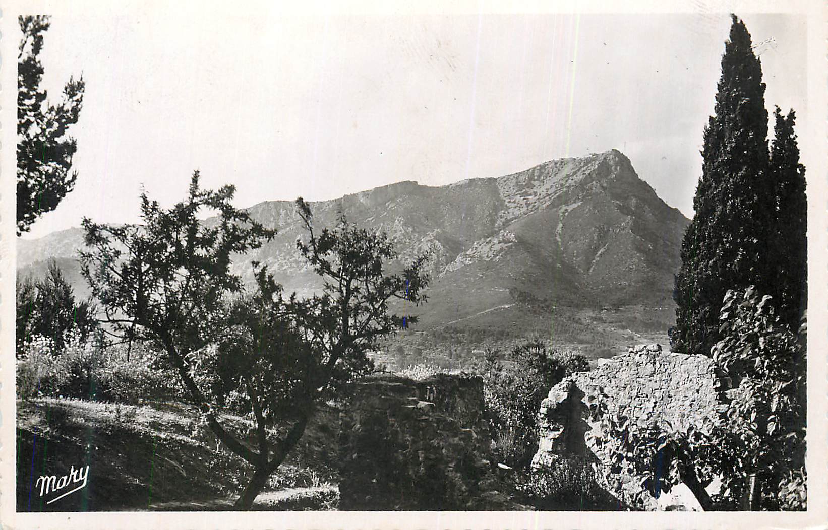 CPM La Montagne Toulonnaise Vue sur le Coudon