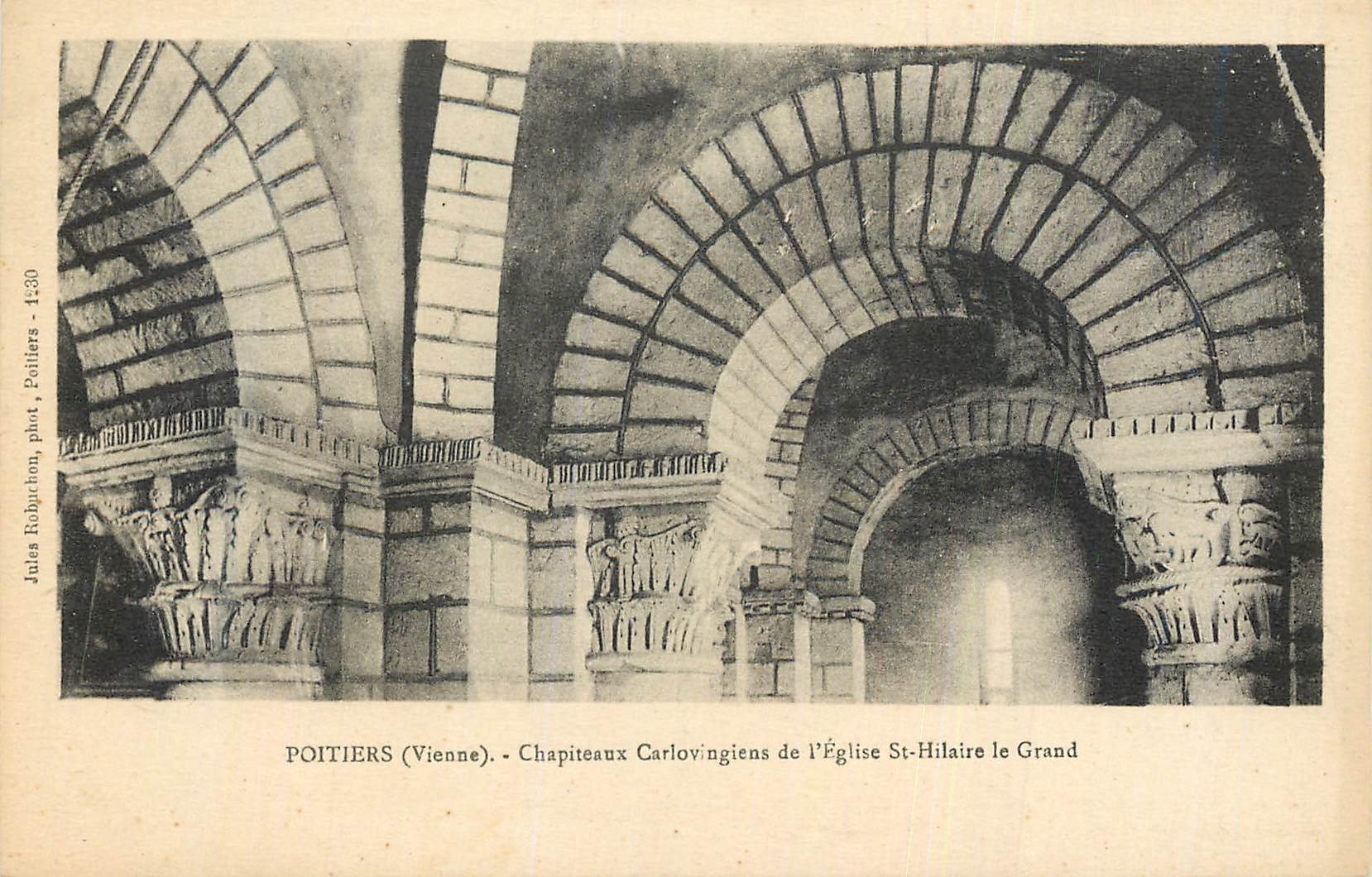 Poitiers (Vienne) - Chapiteaux Carolingiens de l'Église St-Hilaire le Grand — Jules Robuchon, phot. Poitiers - 1430