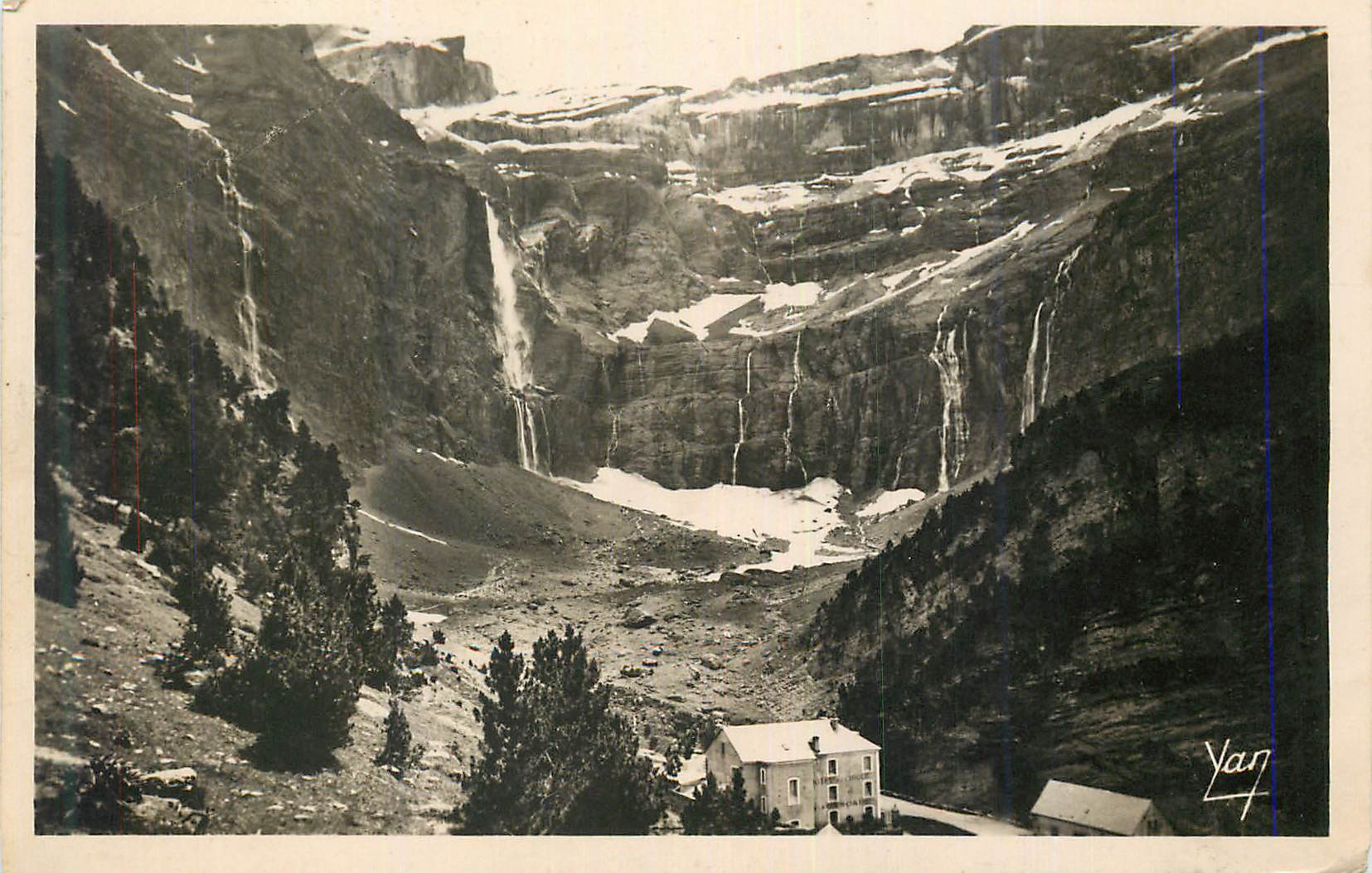 CPM Gavarnie Le Cirque et l'Hotel