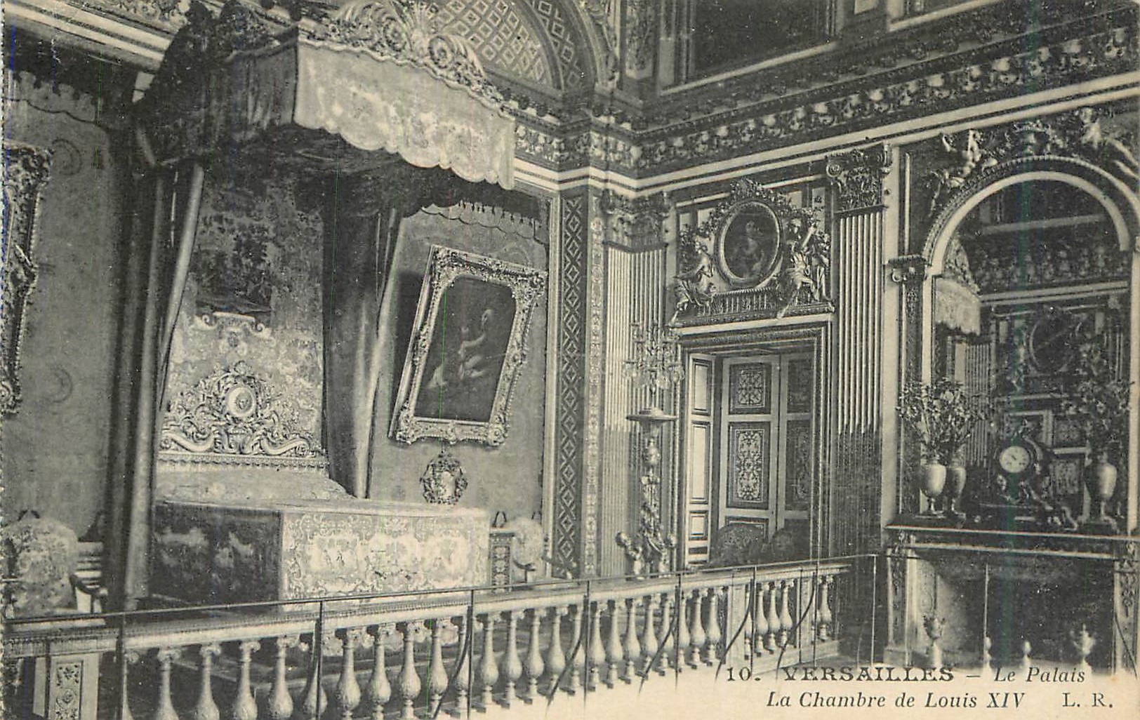CPA Versailles Le Palais La Chambre de Louis XIV