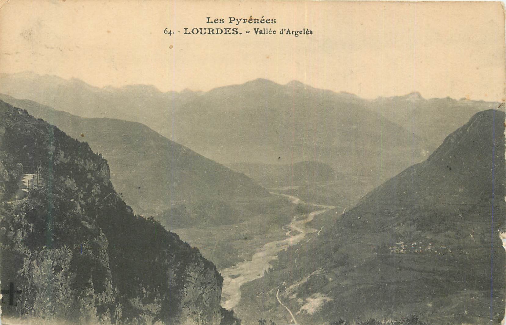 CPA Lourdes Les Pyrenees Vallee d'Argeles