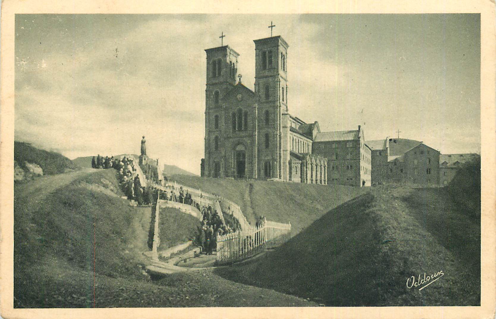 CPA La Salette Lieu de l'apparition et la Basilique