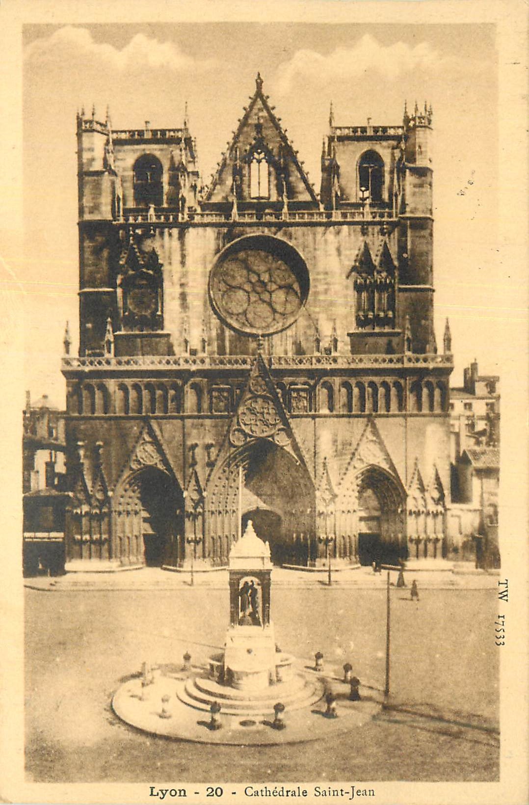 CPA Lyon Cathedrale Saint Jean