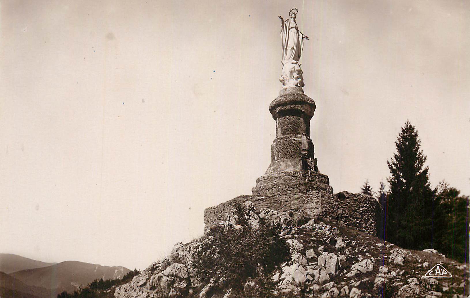 CPM Bagneres de Bigorre La Vierge au Sommet du Bedat