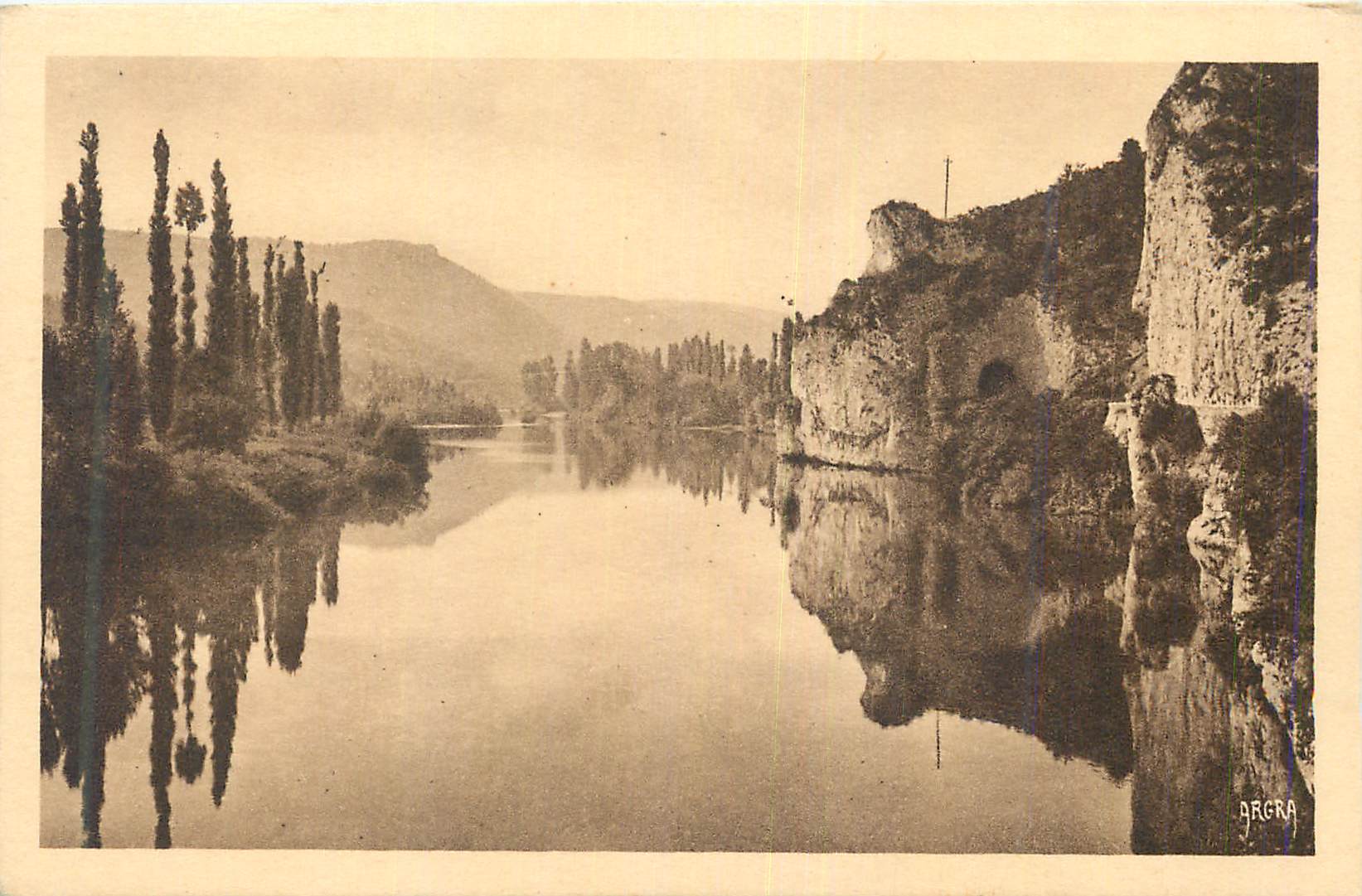 Vue du Rhône à Arles — éditeur ARGRA