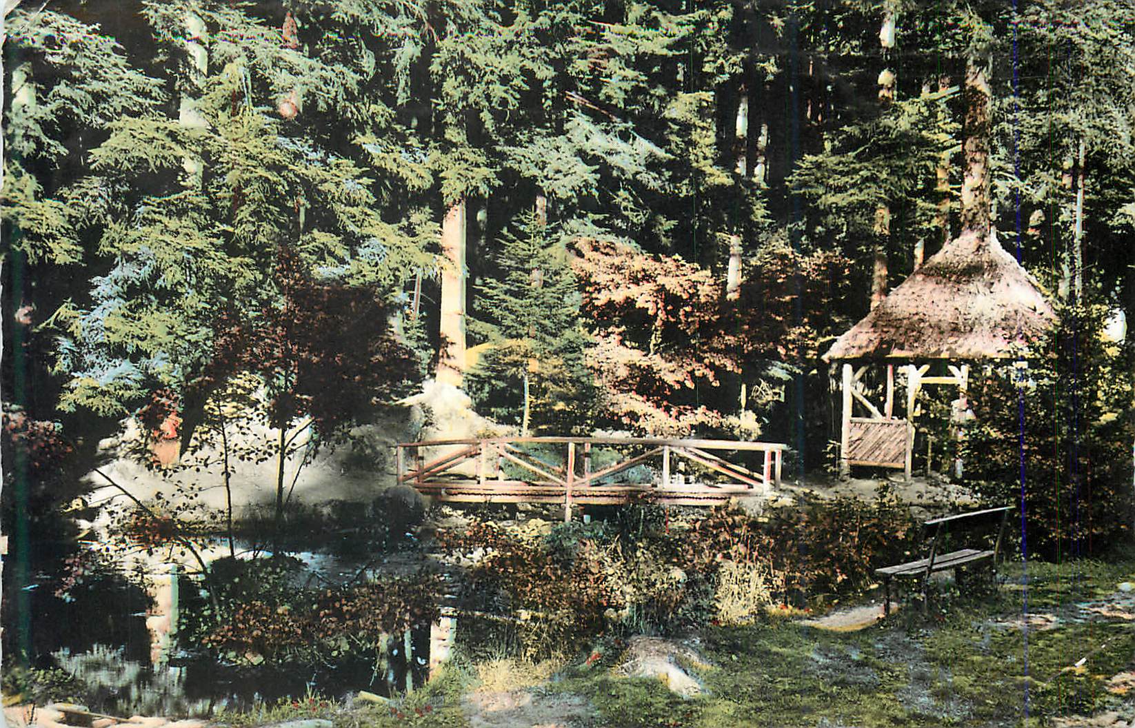 Paysage forestier avec pont et cabane — éditeur non identifiable