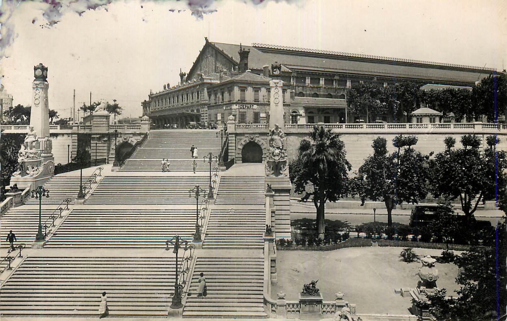 CPM Marseille Escalier Monumental de la Gare Saint Charles