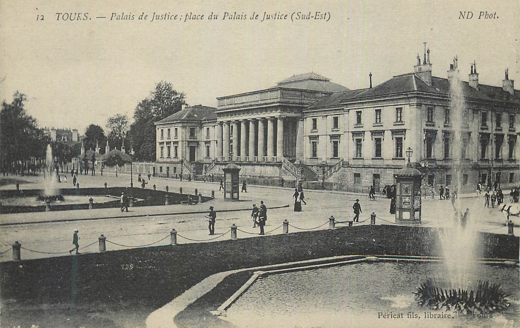 CPA Tours Le Palais de Justice place du Palais de Justice (Sud Est)