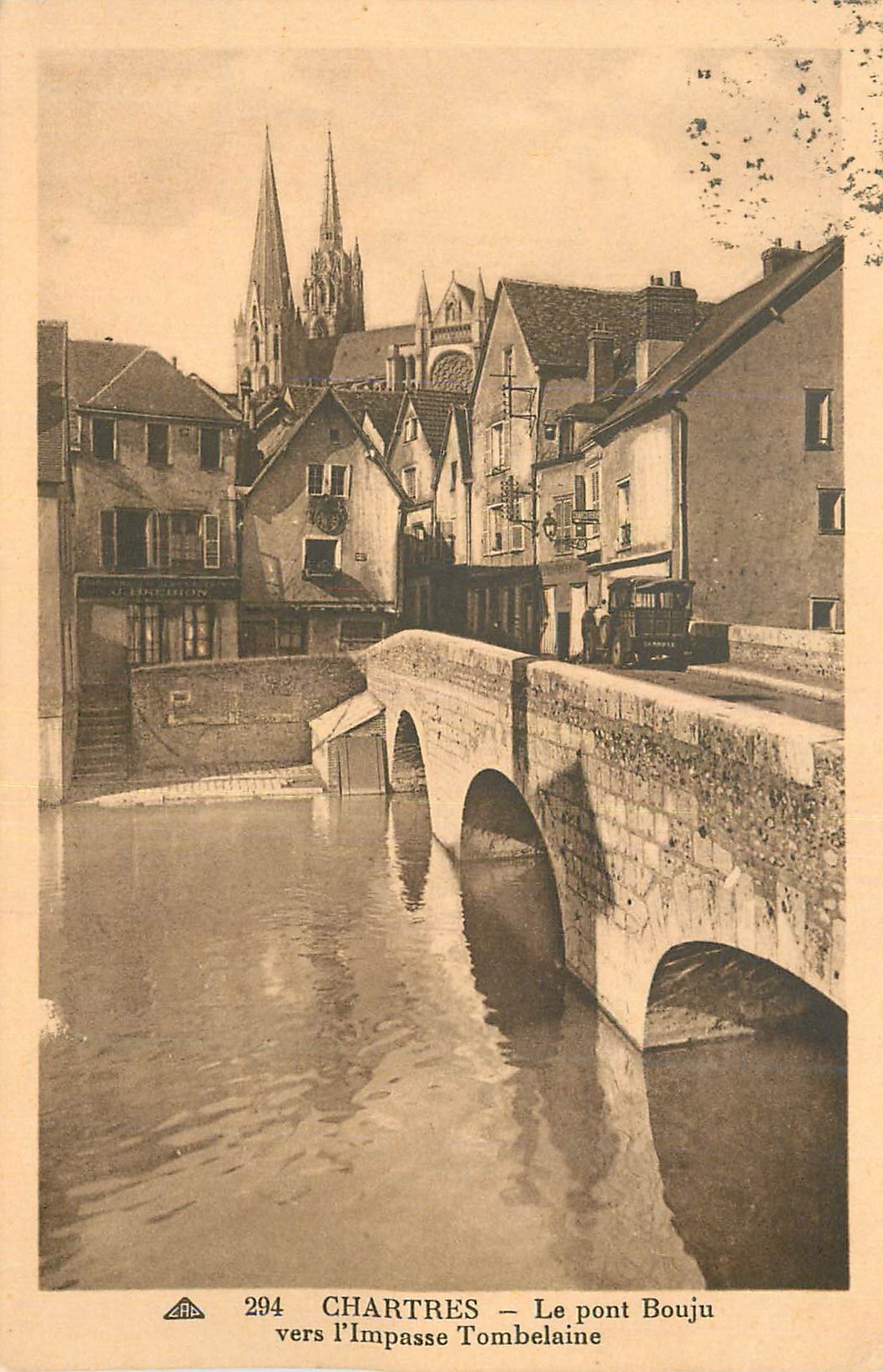 Chartres — The Bouju Bridge towards the Tombelaine Alley — publisher Albin Michel, n° 294