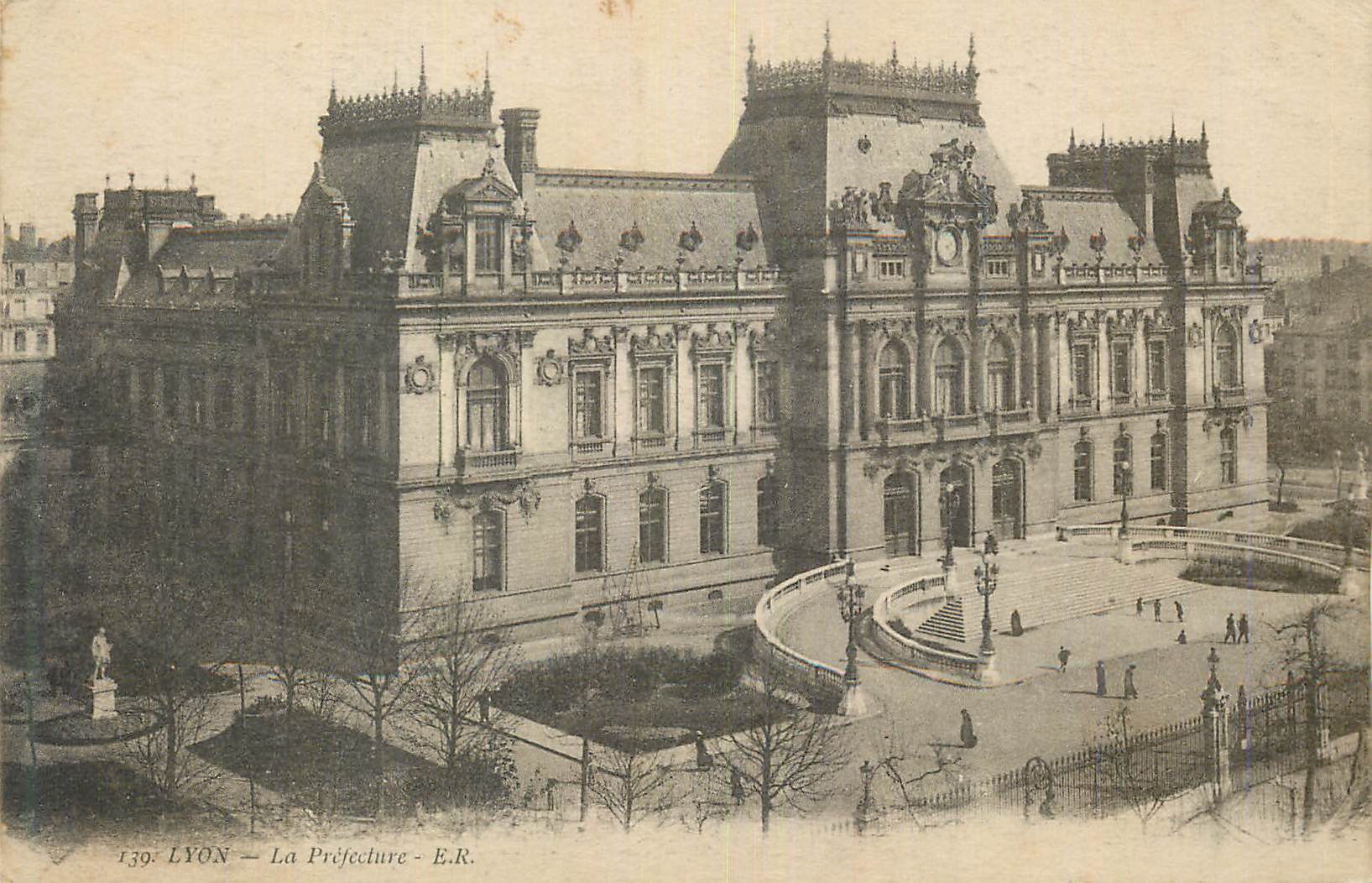 CPA Lyon La Prefecture