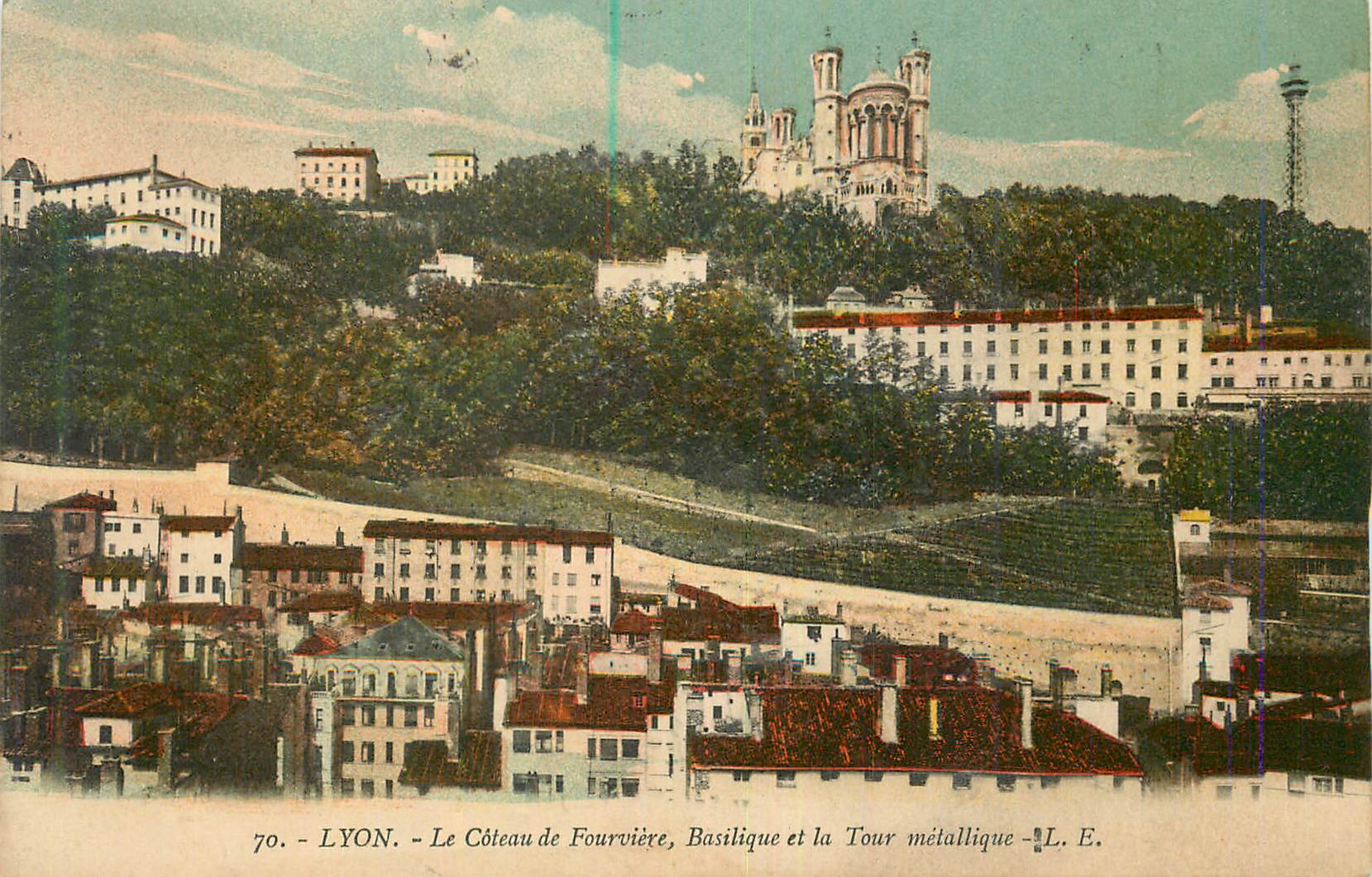 LYON - Le Côteau de Fourvière, Basilique et la Tour métallique - L. E.