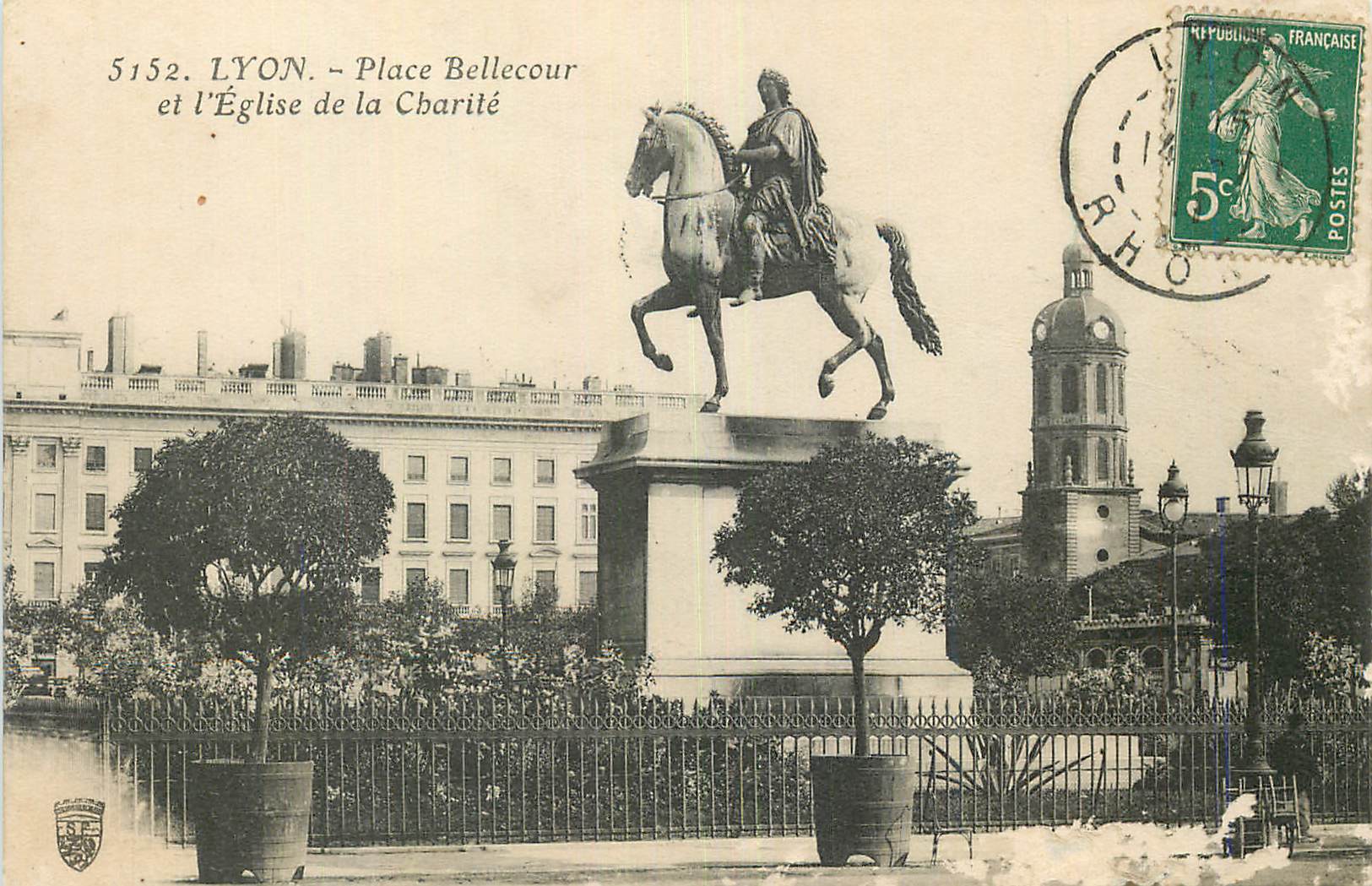 LYON - Place Bellecour et l'Église de la Charité — éditeur inconnu, n° 5152