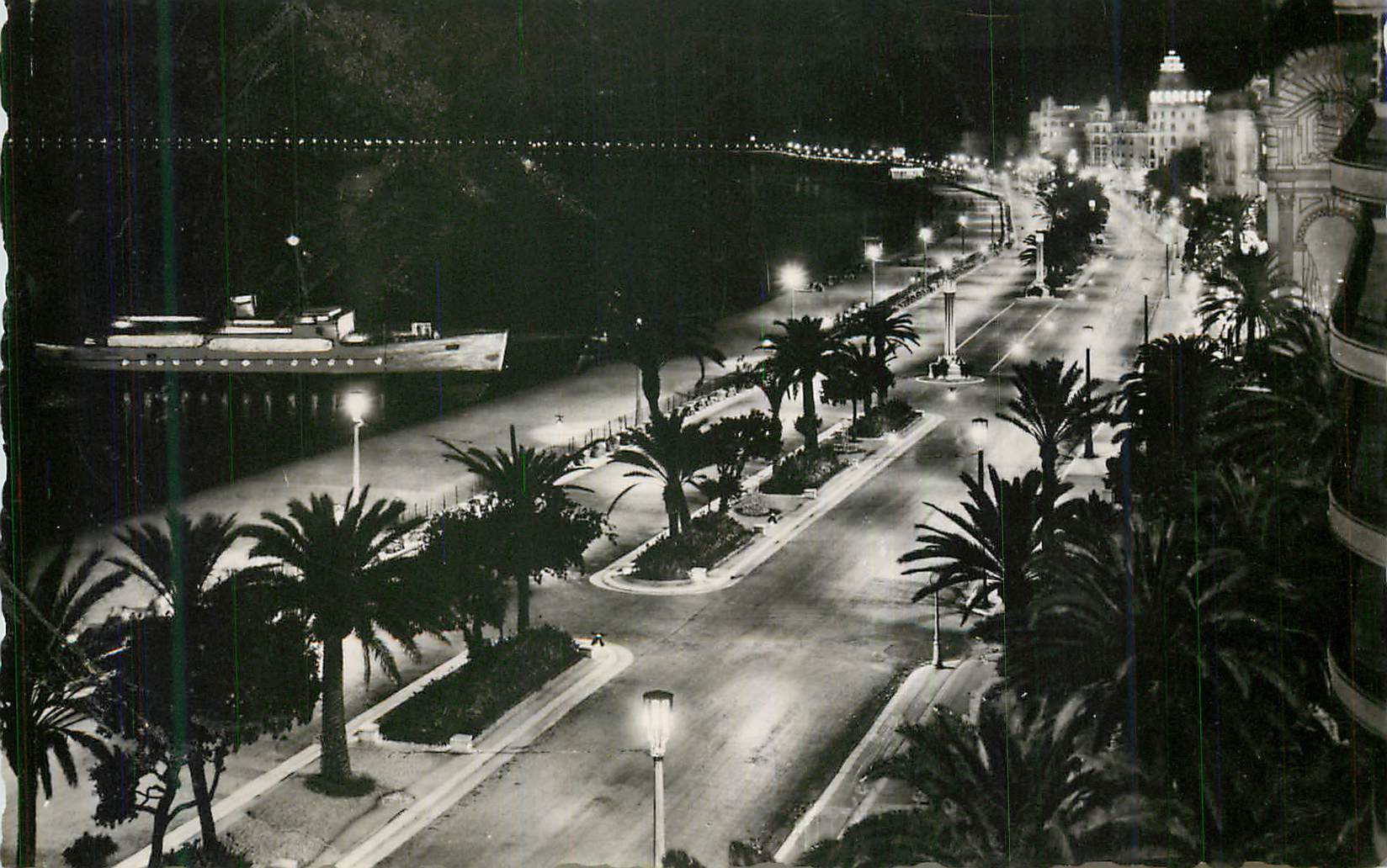 CPM Nice la Nuit Promenade en Mer Bateau
