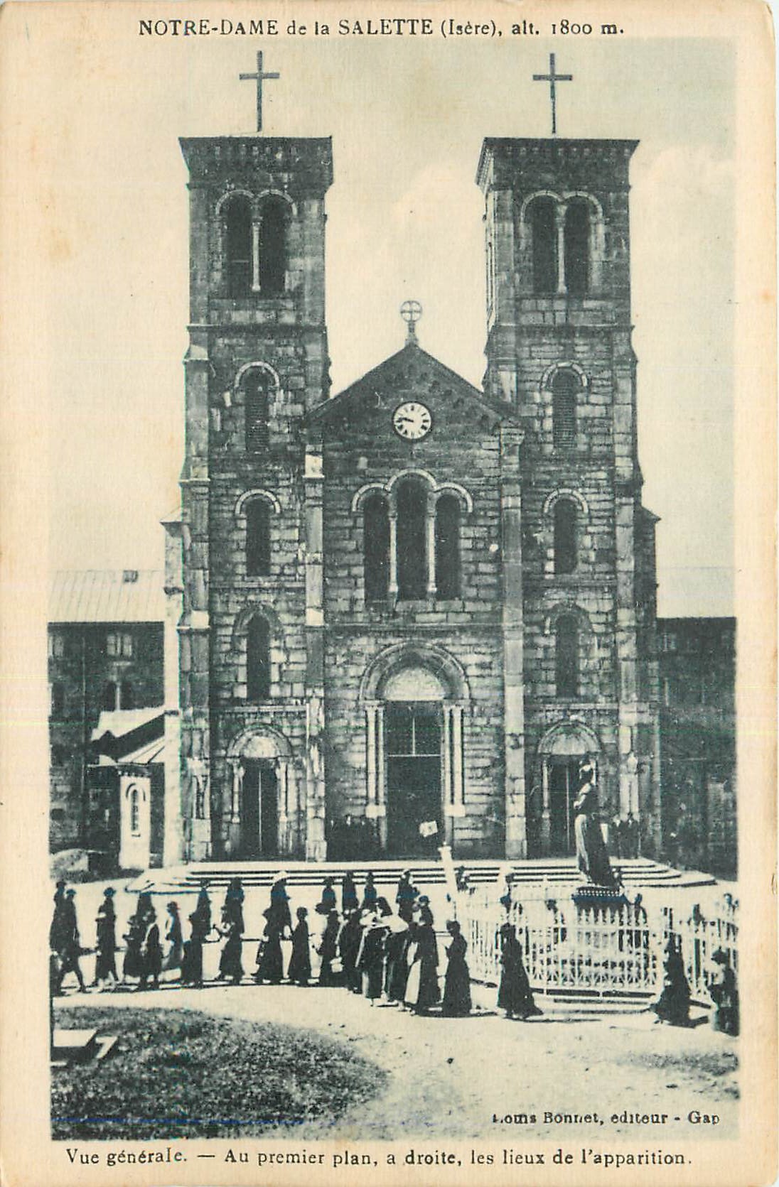 CPA Notre Dame de la Salette (Isere) Vue generale Au premier plan a droite les lieux de l'apparition