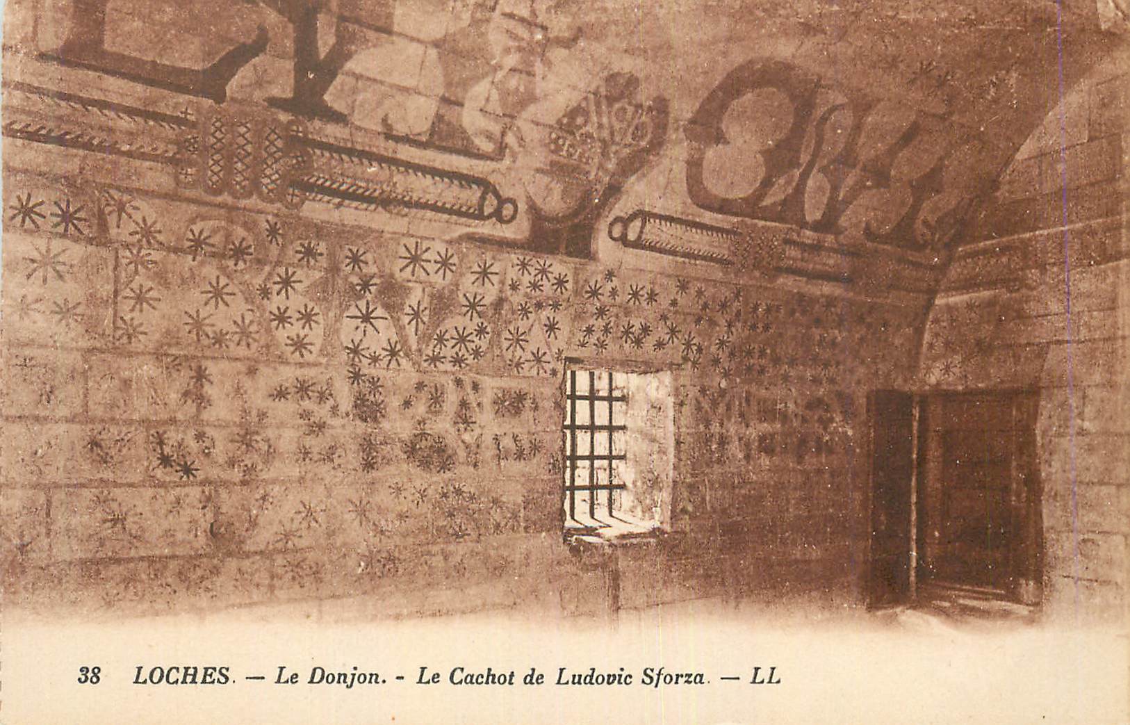 CPA Loches Le Donjon Le Cachot de Ludovic Sforza