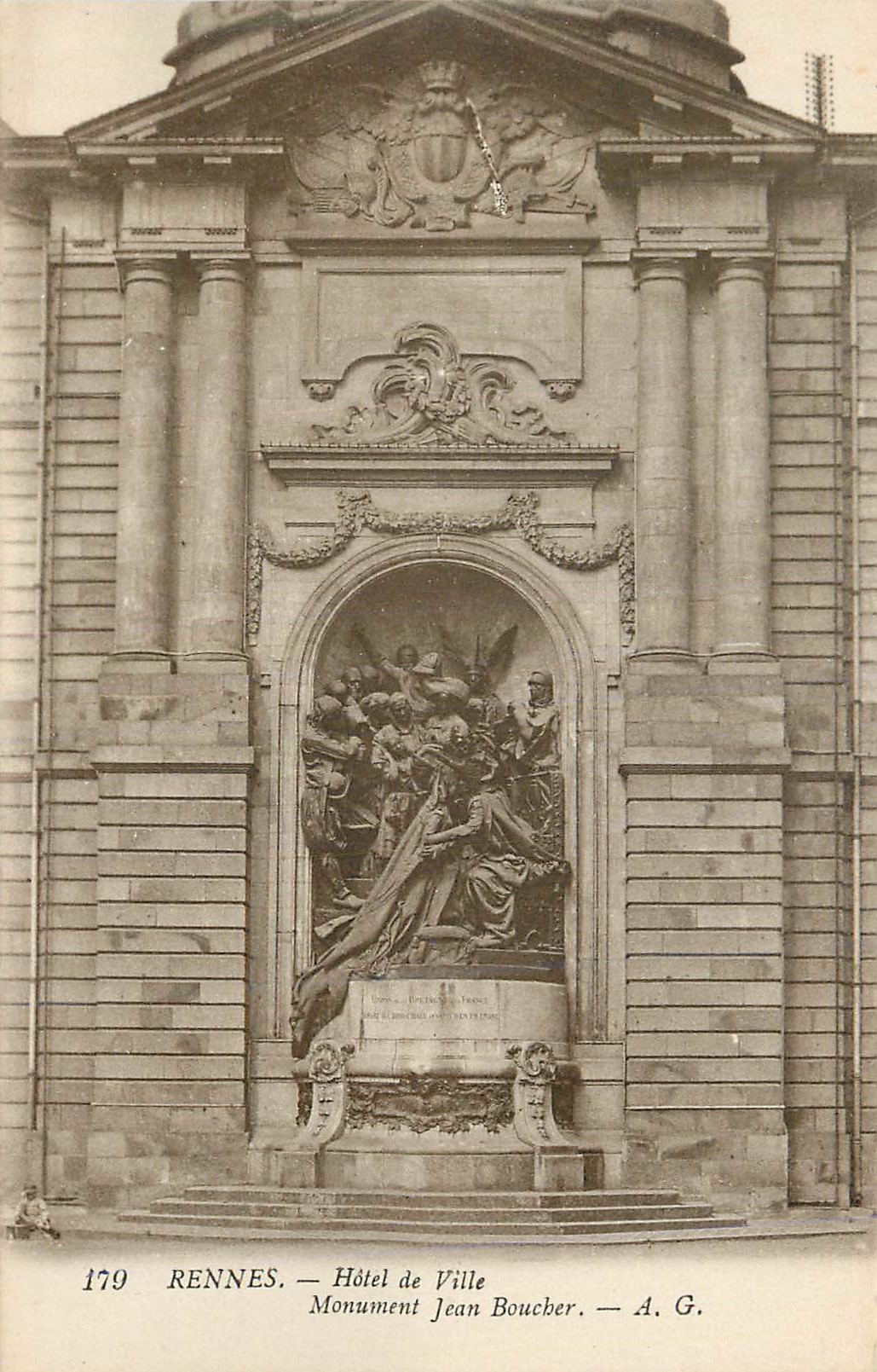 CPA Rennes Hotel de Ville Monument Jean Boucher