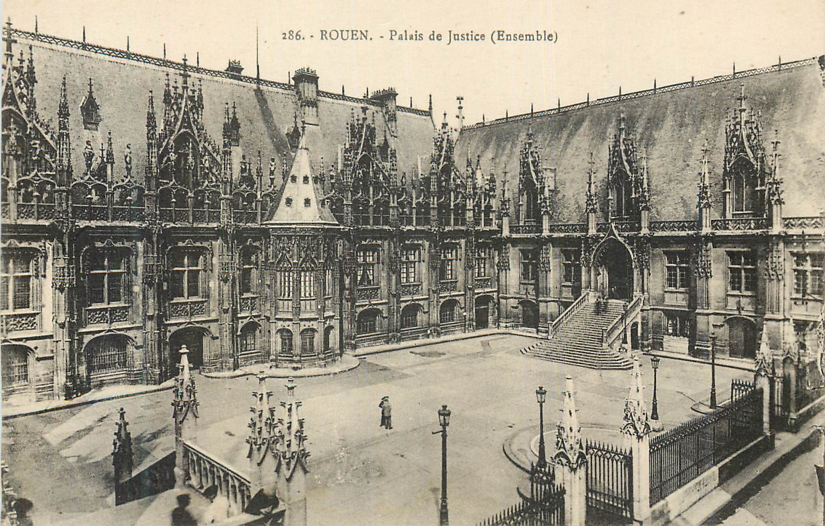 CPA Rouen Palais de Justice (Ensemble)