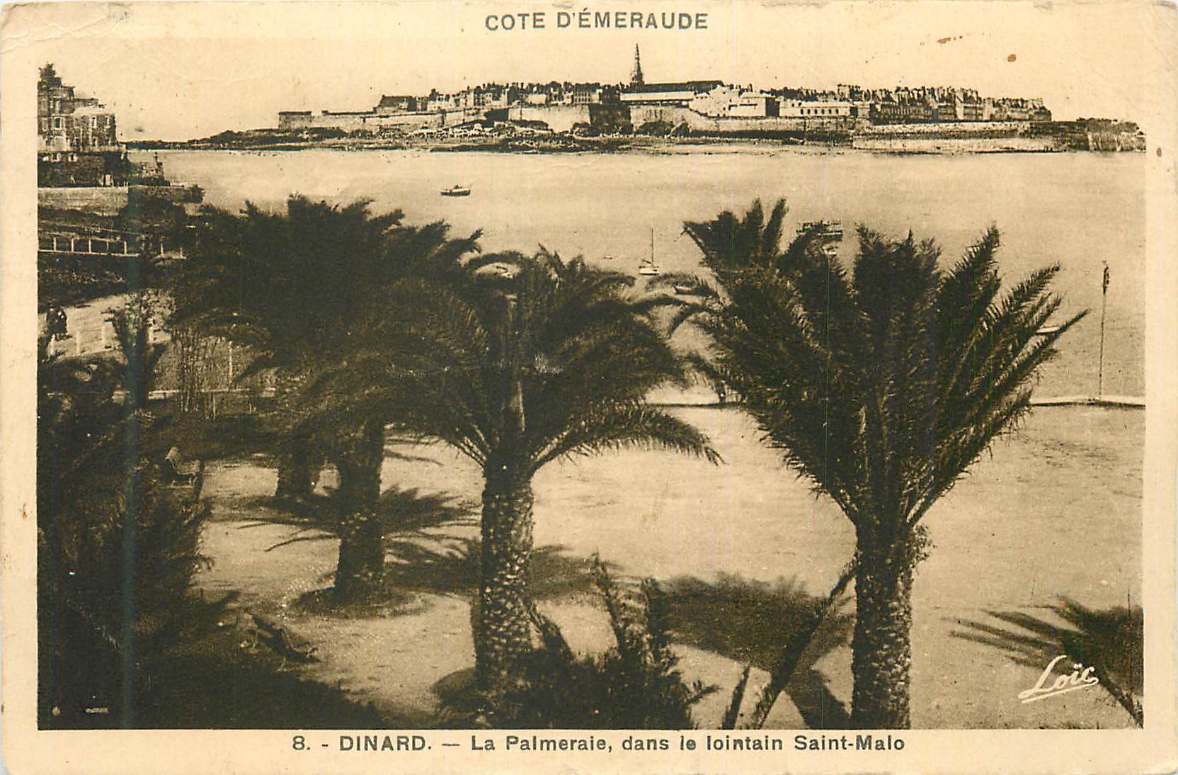 CPA Cote d'Emeraude Dinard La Palmerale dans le lointain Saint Malo