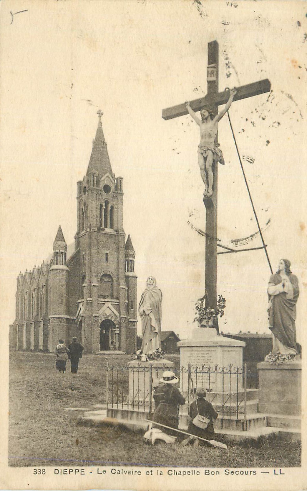 CPA Dieppe Le Calvaire et la Chapelle Bon Secours