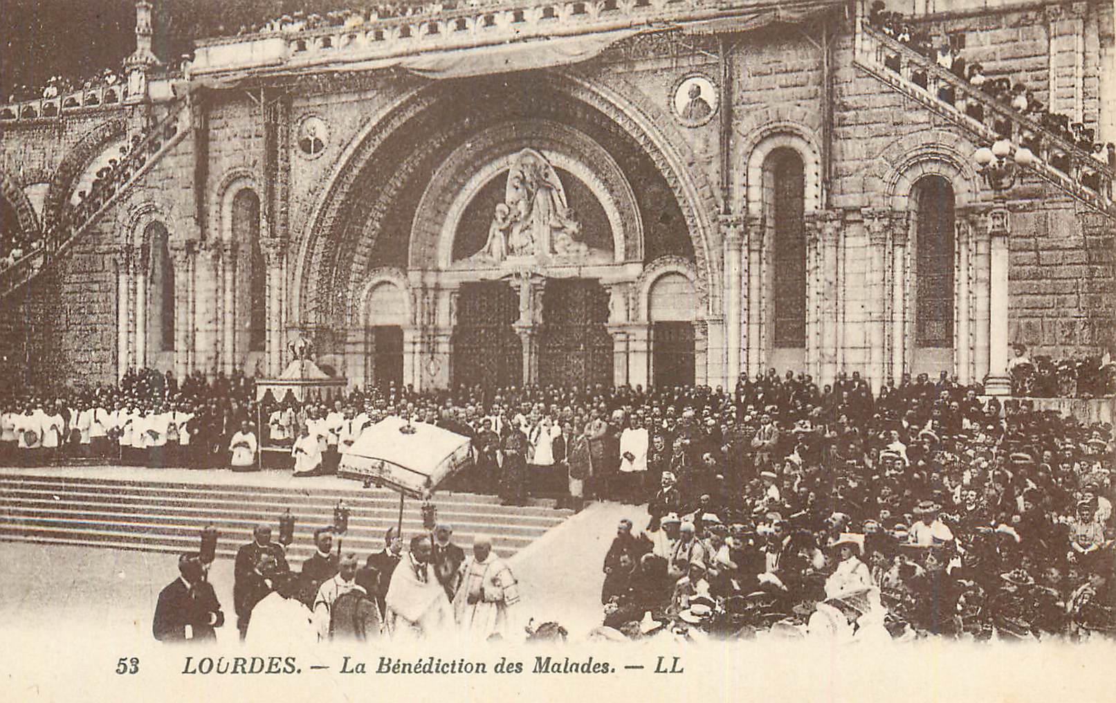 CPA Lourdes La Benediction des Malades