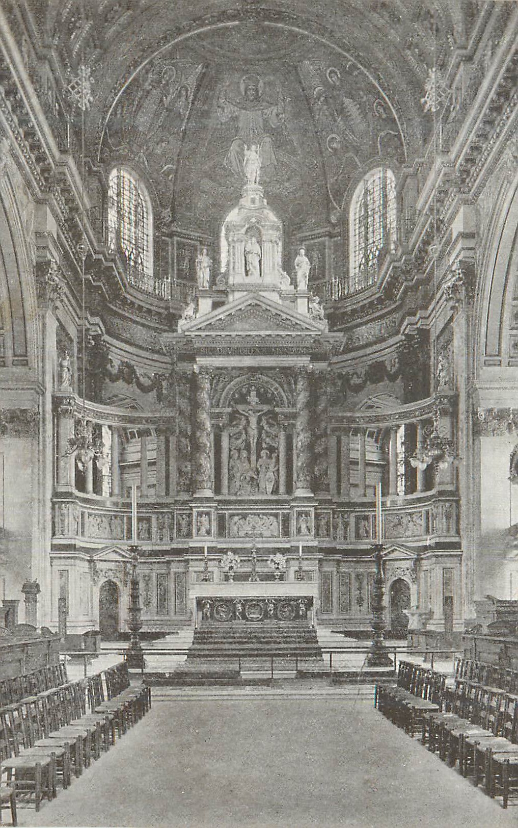 CPA London St Paul's Cathedral The Choir Reredos and Apse The Sculptured subjects of the Reredos express the incarnation