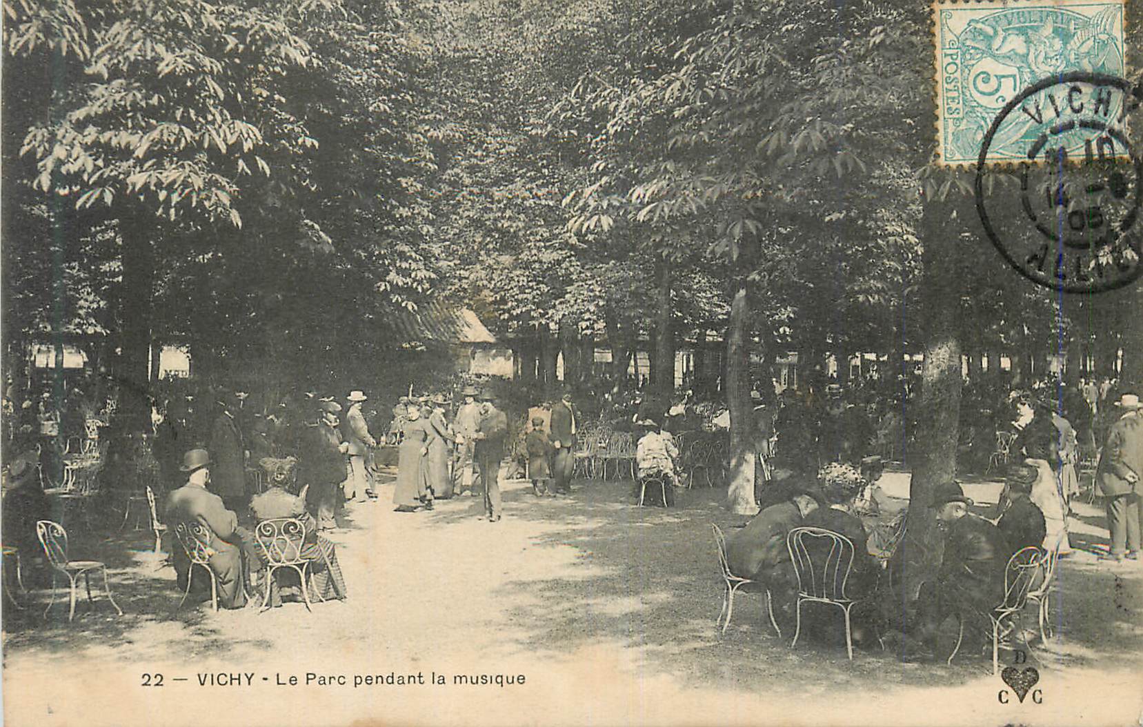 CPA Vichy Le Parc pendant la musique