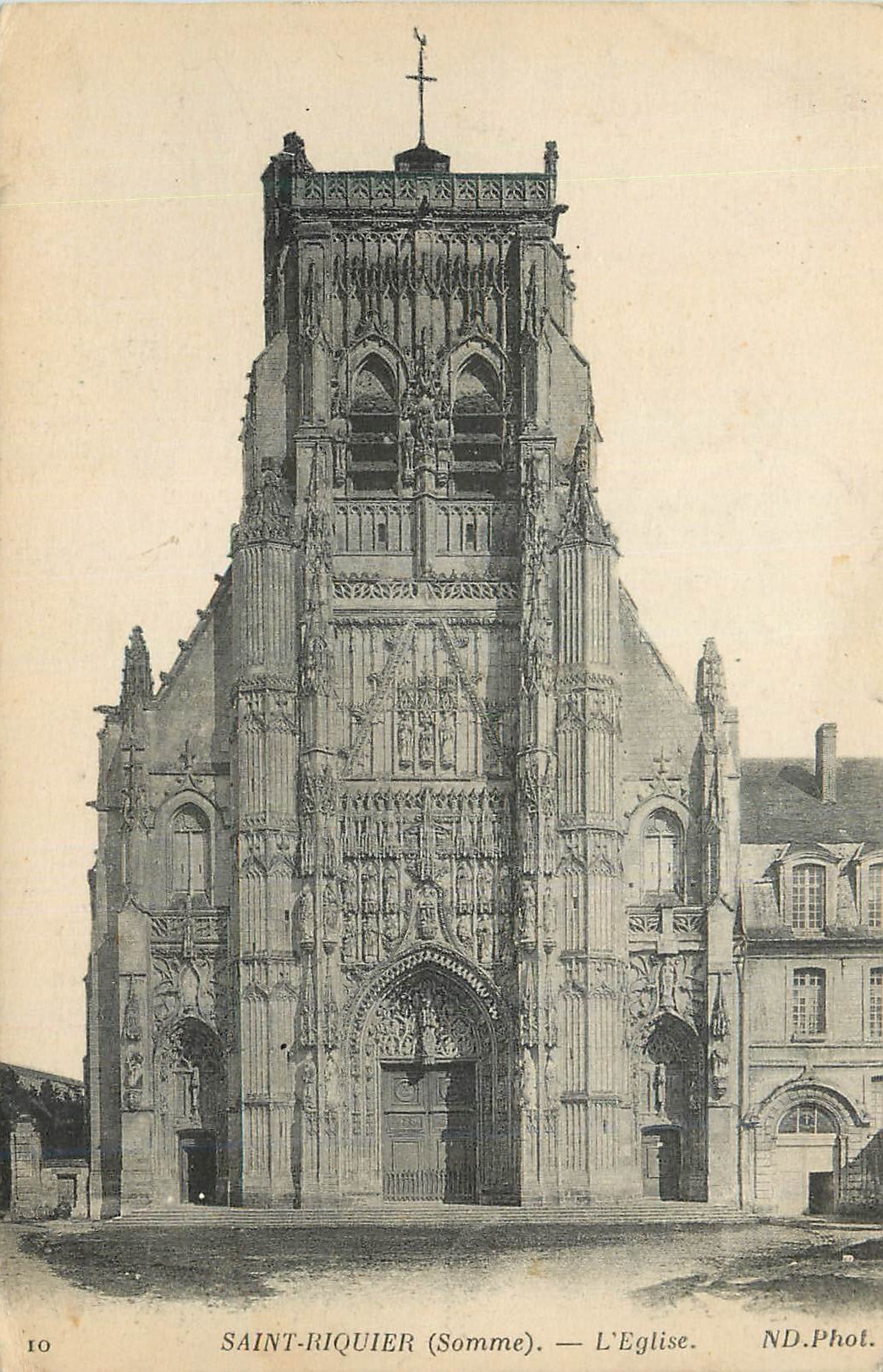 CPA Saint Riquier (Somme) L'Eglise