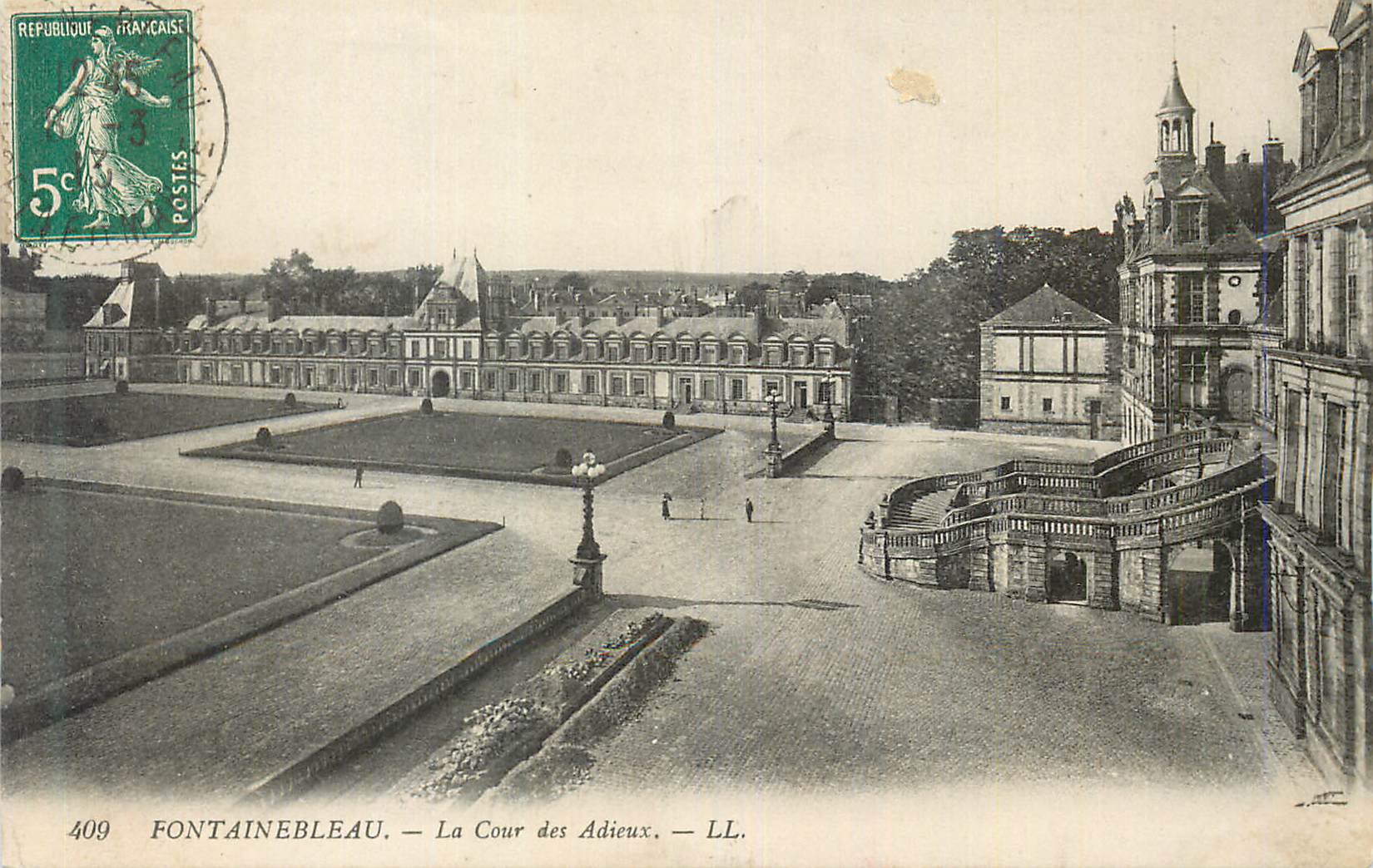 Fontainebleau — La Cour des Adieux — LL. — n° 409