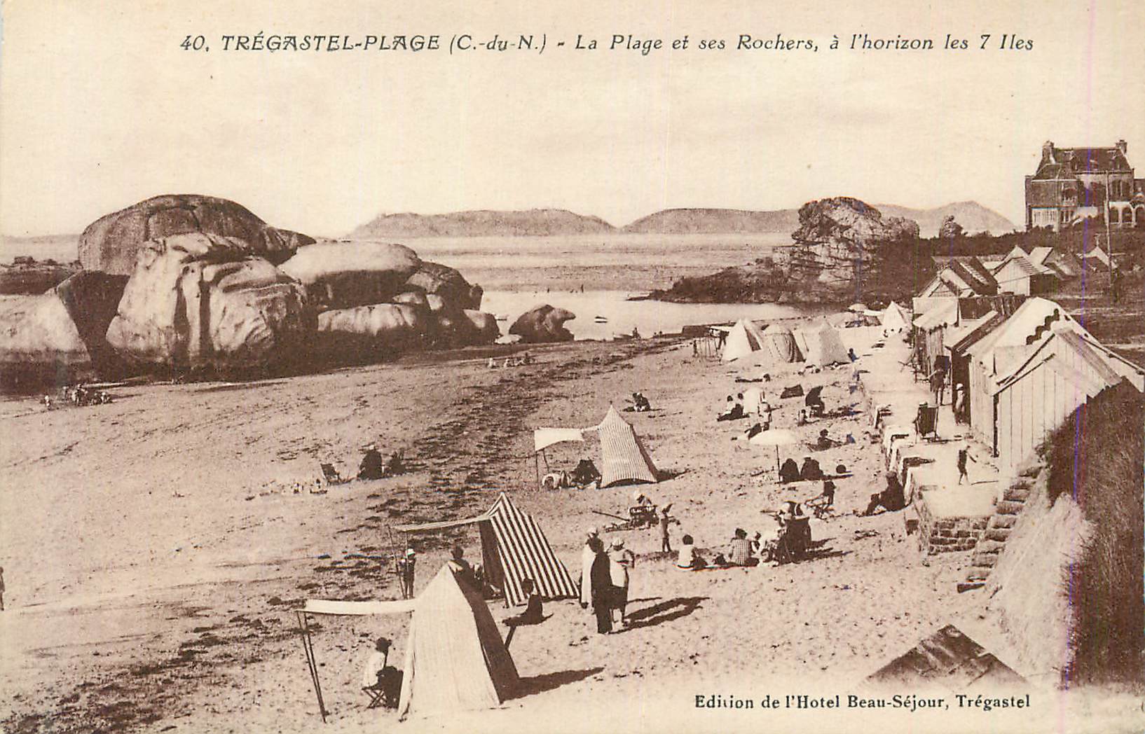 Trégastel-Plage (C.-du-N.) — La Plage et ses Rochers, à l'horizon les 7 Îles — Édition de l'Hôtel Beau-Séjour, Trégastel